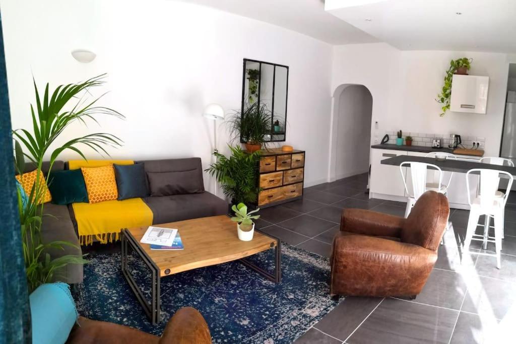 Beautifully Bright Apartment In Old Town Saint-Tropez Kültér fotó