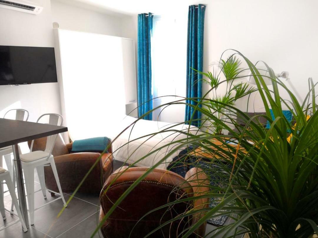Beautifully Bright Apartment In Old Town Saint-Tropez Kültér fotó